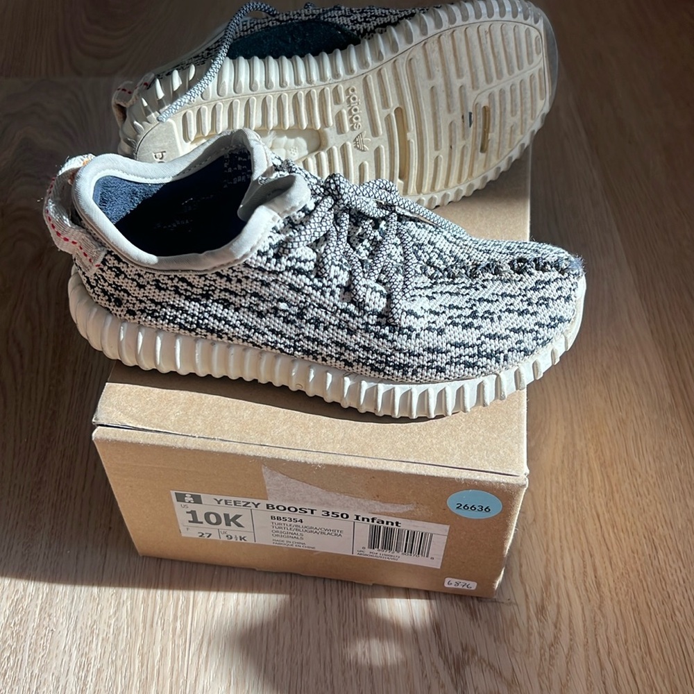 YEEZY KIDS BOOST 350 TURTLE DOVE size 10K